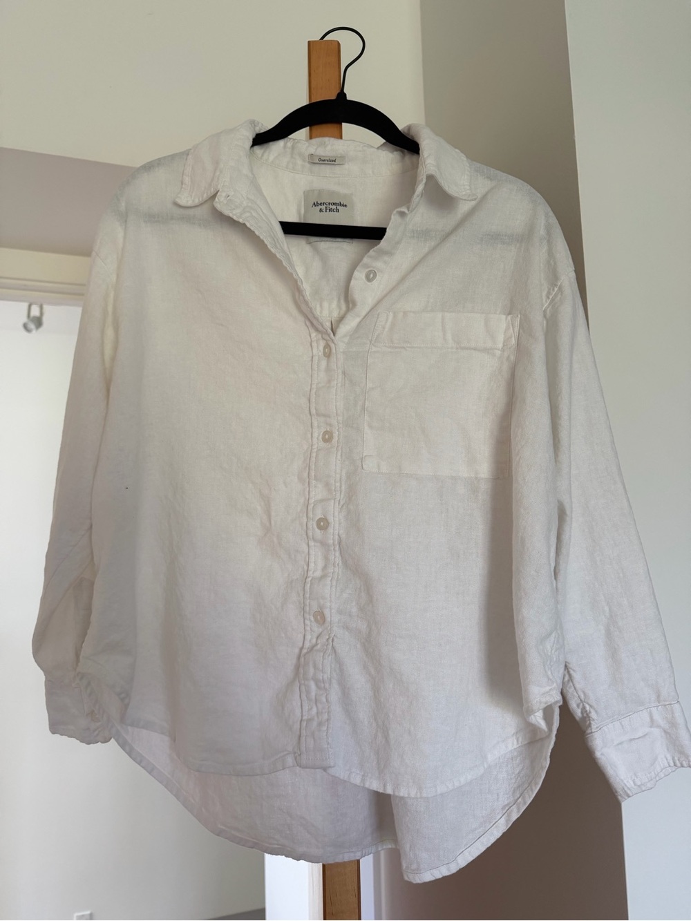 Abercrombie & Fitch women’s oversized White Linen Button-Up Shirt